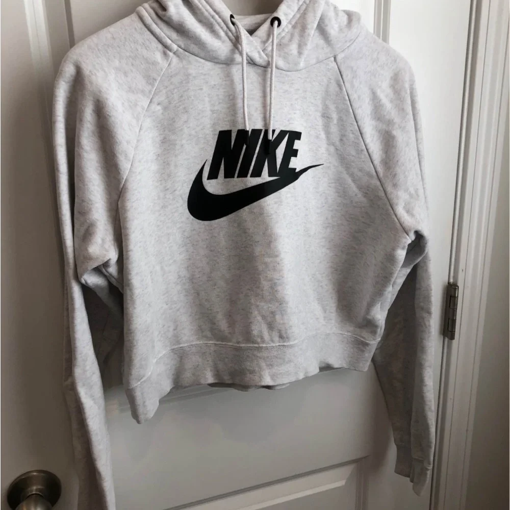 Nike Women's Light Gray Cropped Hoodie with Black Logo Medium